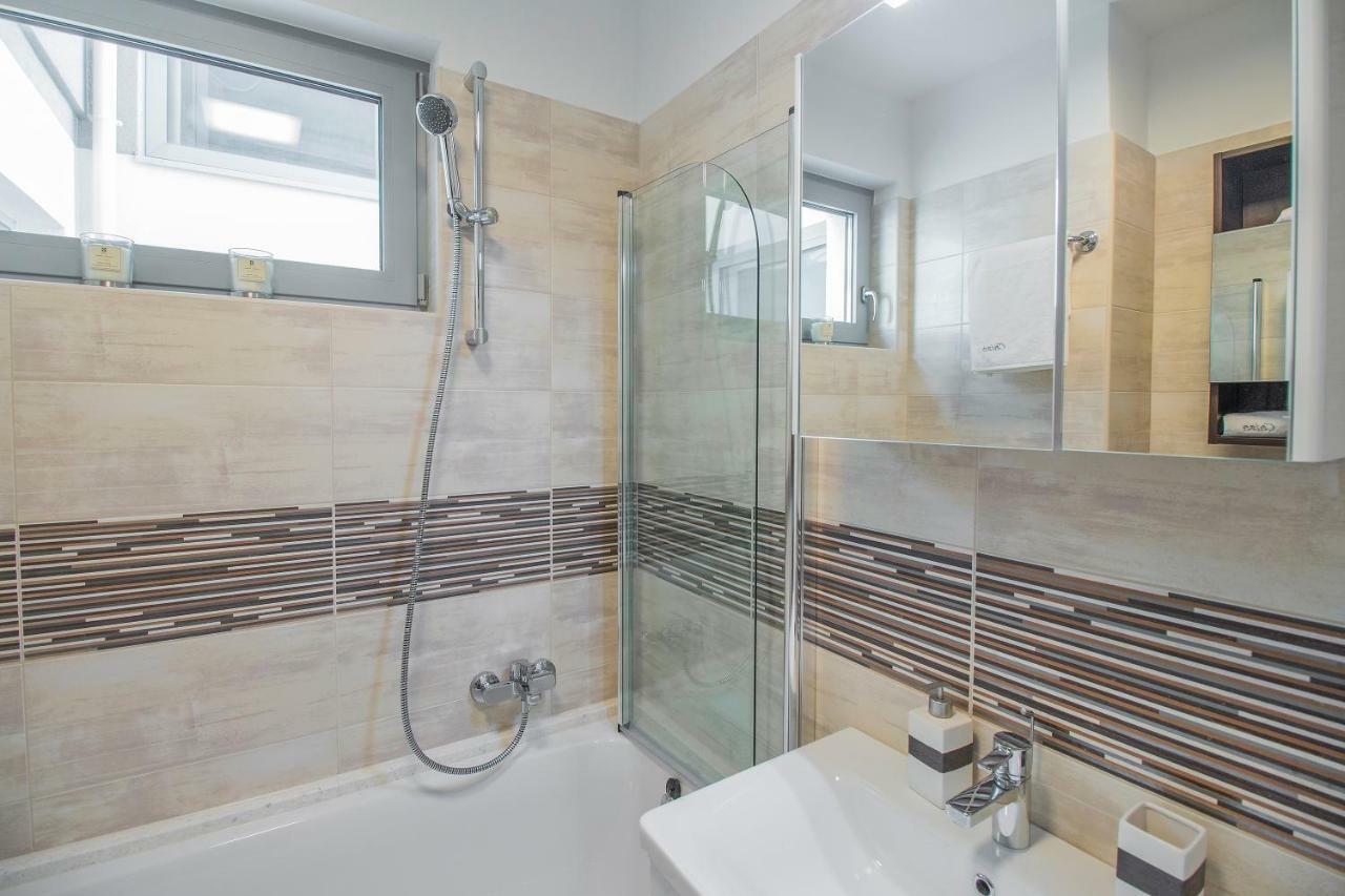 Caisa- Luxury Apartment 20 M From The Sea Zadar Exteriör bild